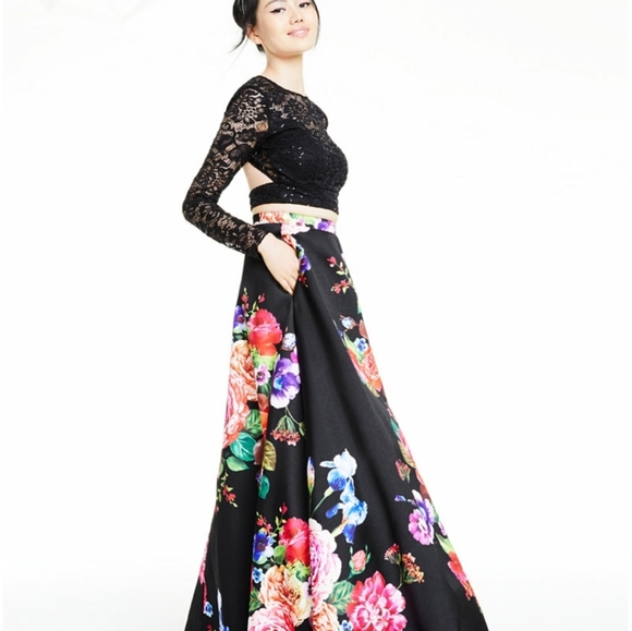 B Darlin Juniors' 2-Pc. Lace & Floral-Print Gown - Picture 3 of 4